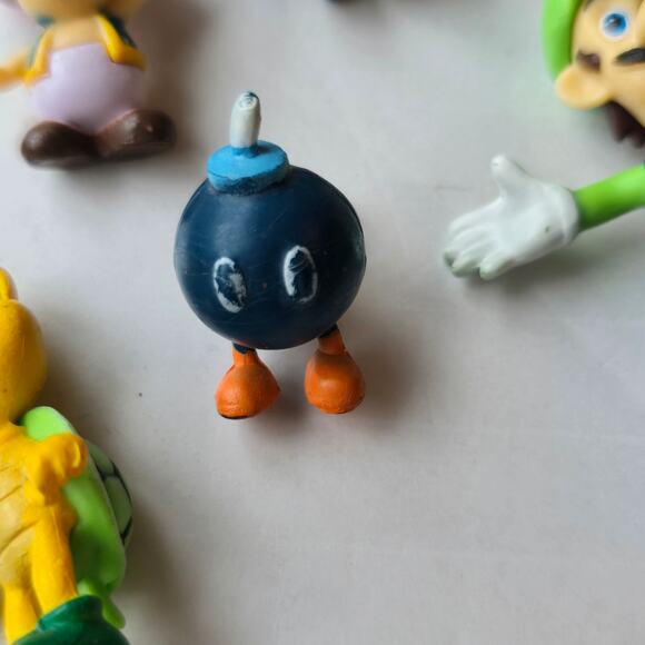 Super Mario 22 Pc Mini Figure Cake Topper Set Gamer Kids Party Action Figures - Picture 8 of 16